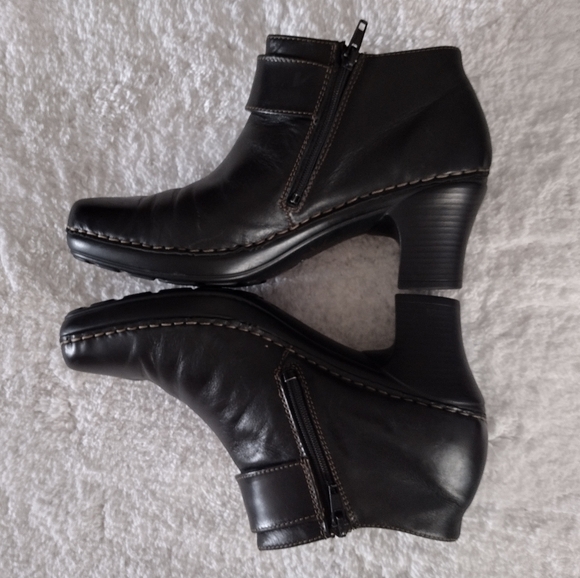 Joseph Seibel Black Side Zipper Ankle Bootie Size 38/US Size 8 - Picture 7 of 10